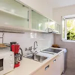 3 Bedroom Cozy In Apartment *