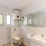 3 Bedroom Cozy In *